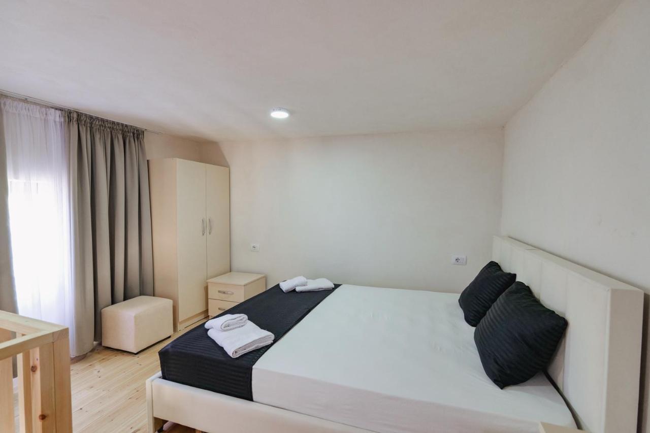 Vila Francesko Εξαμίλιο Εξωτερικό φωτογραφία
